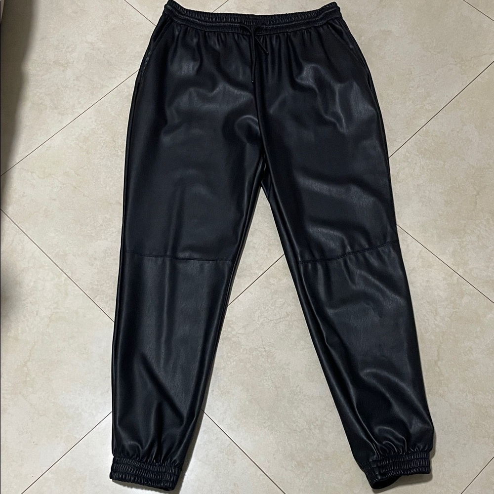 Guess Black Faux Leather Ankle Pants